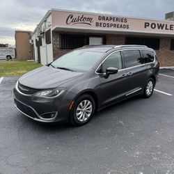 CHRYSLER PACIFICA TOURING L 2018