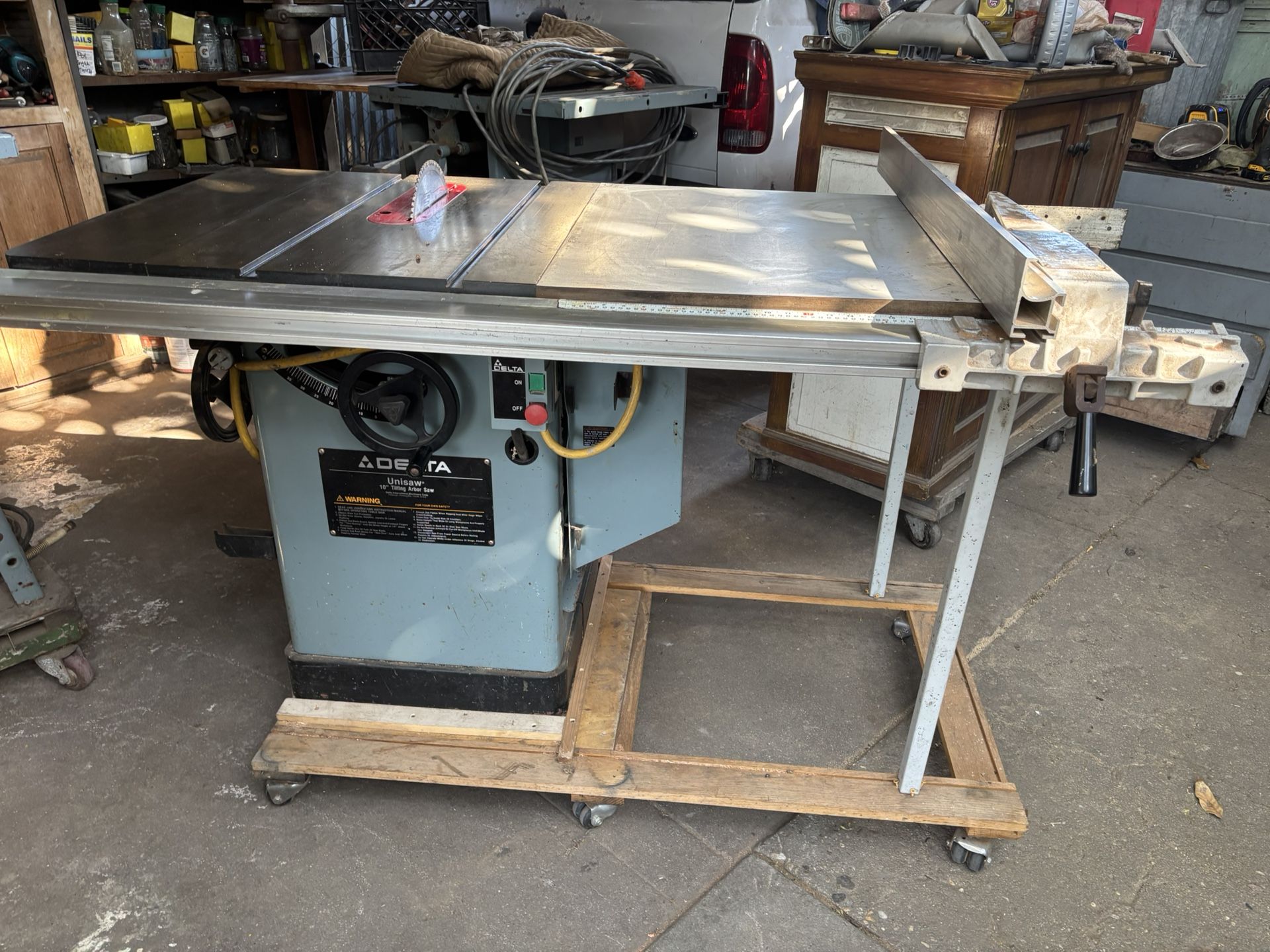 Delta UnitSaw Saw In Excelente Condición