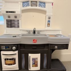 Step 2 Toy Kitchen