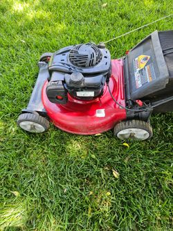 Yard Machine Push Lawnmower