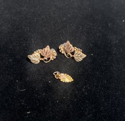 10k Tri Color Earring And Pendant 