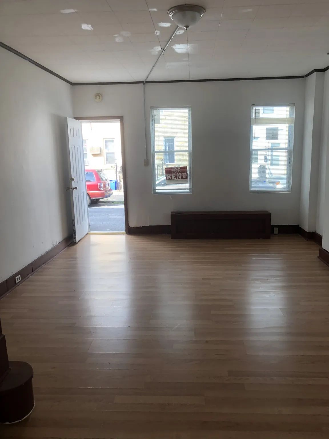 Newly Renovated 2bd 1bd available