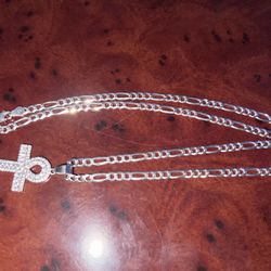 Silver Chain With Pendant Size: 22 In 