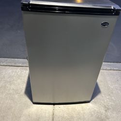 Refrigerator With Platinum Door Like New