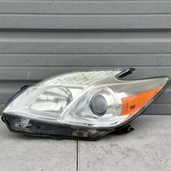 2010-2015 Toyota Prius Driver Left Headlight