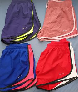 4 Nike shorts size medium