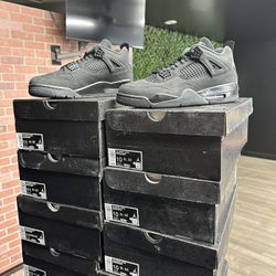Jordan 4 Black Cat