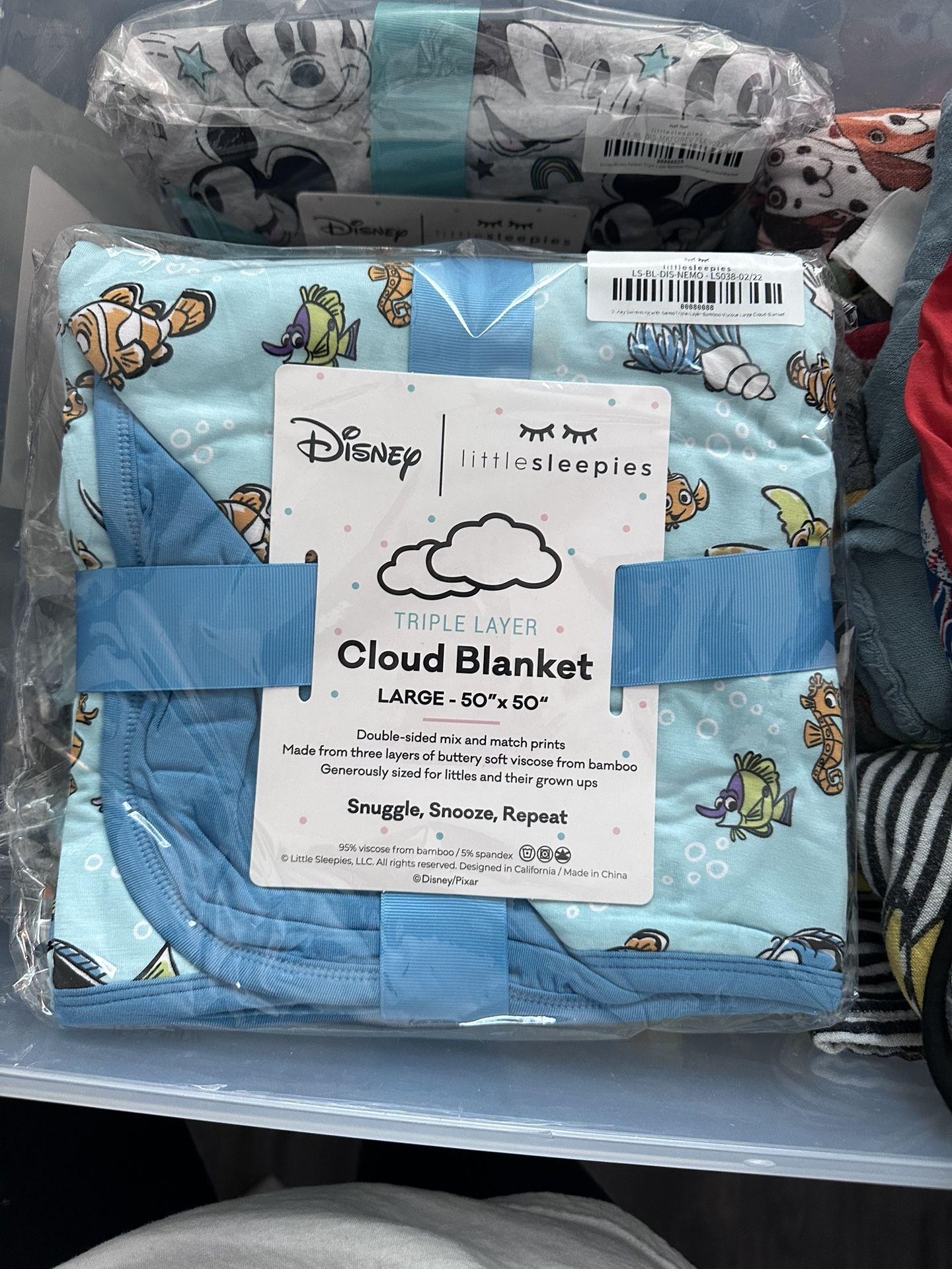 Little Sleepies FINDING NEMO Large Cloud Blanket