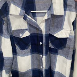 Medium Shein blue and white flannel