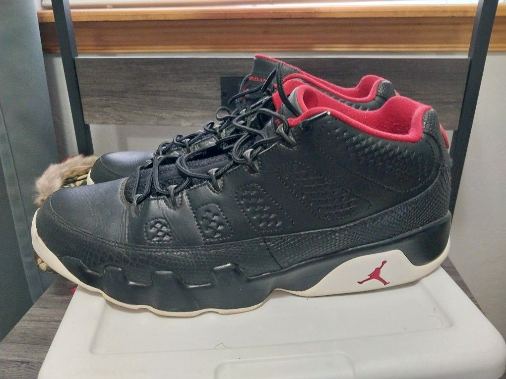 Jordan 9 Retro Low M15