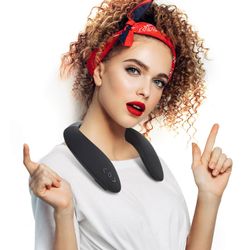 Bluetooth wearable speaker
