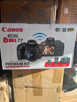 Canon EOS Rebel T7 DSLR Premium Kit