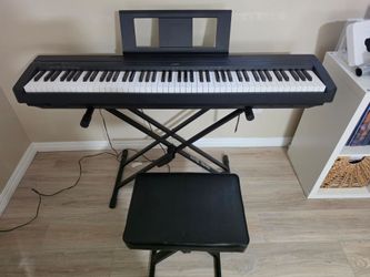 YAMAHA P-71 (88-Key Weighted Digital Piano)