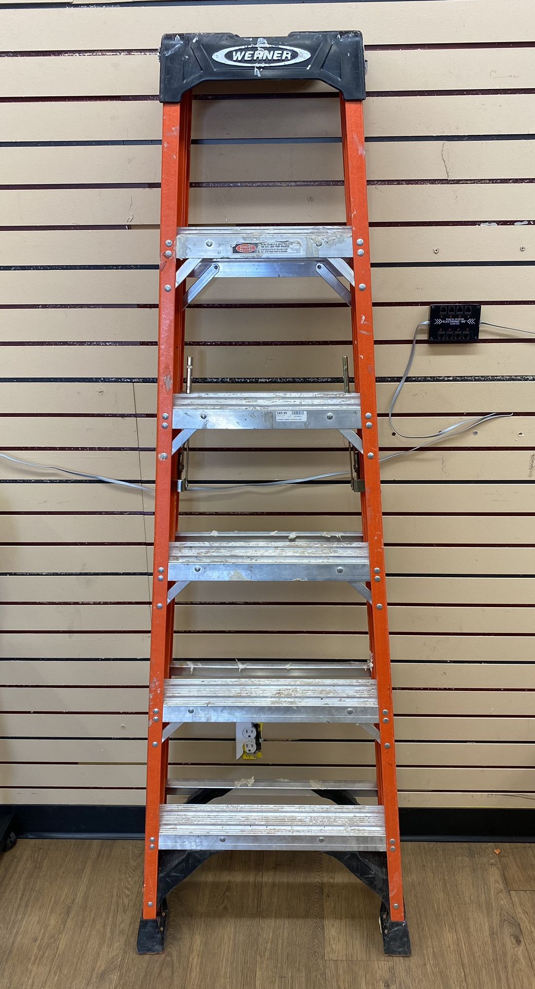 Werner NXT1A06 Fiberglass Professional Ladder