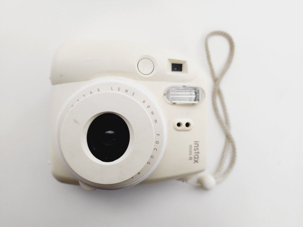 Fujifilm Instax Mini 8 Instant Film Camera (White)