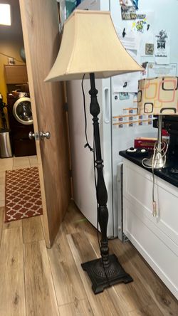 Traditional Floor Lamp with Shade