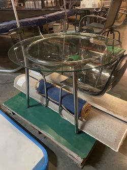 Dining table set