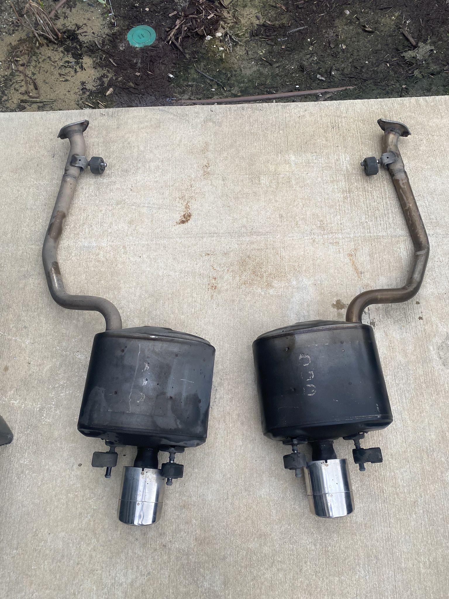Lexus is 200 T OEM Muffler