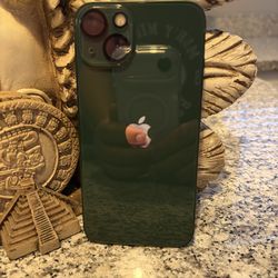 iPhone 13 GREEN
