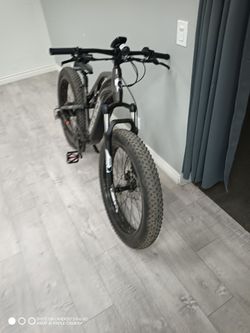 HOVSCO HovAlpha Step-Thru Fat-Tire E-Bike — $850! 🔥