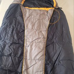 Vintage Sierra Designs "Wild Bill" Polarguard 3D Mummy Sleeping Bag 80"×31.5" 