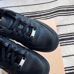 Black Nike Af1’s 