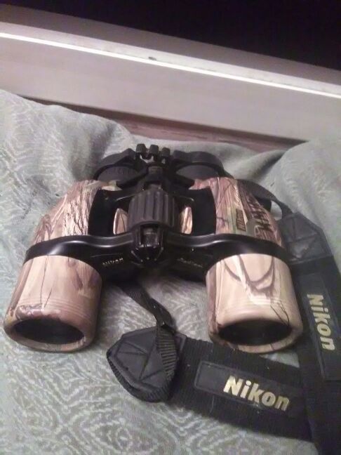 NIKON ACTION CAMO 8X40 8.2 degree
