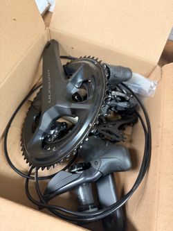 Shimano Ultegra Di2 12 SPD Groupset with Crankset