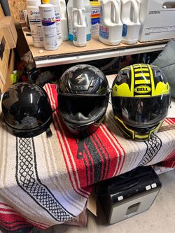 Size Medium Men’s Motorcycle Helmets like new