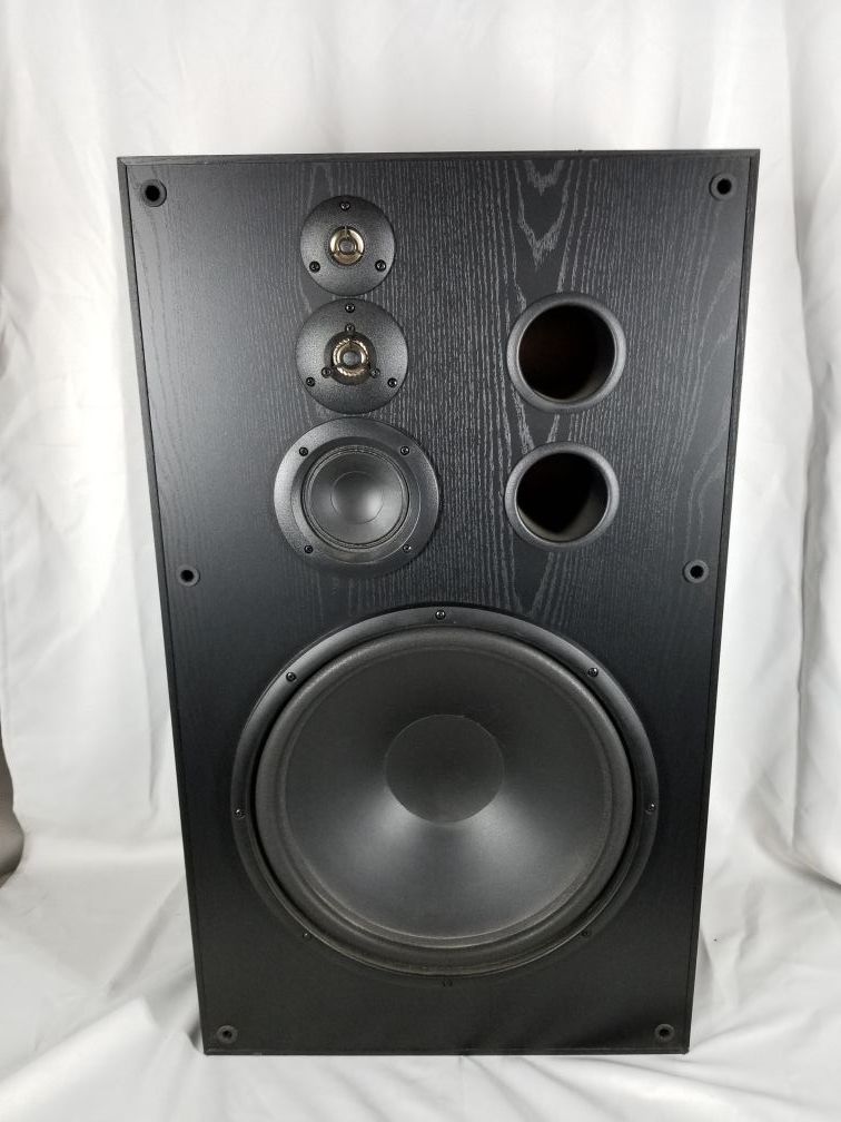 KLH 9915 4-way speakers with huge 15' woofer sdsssss