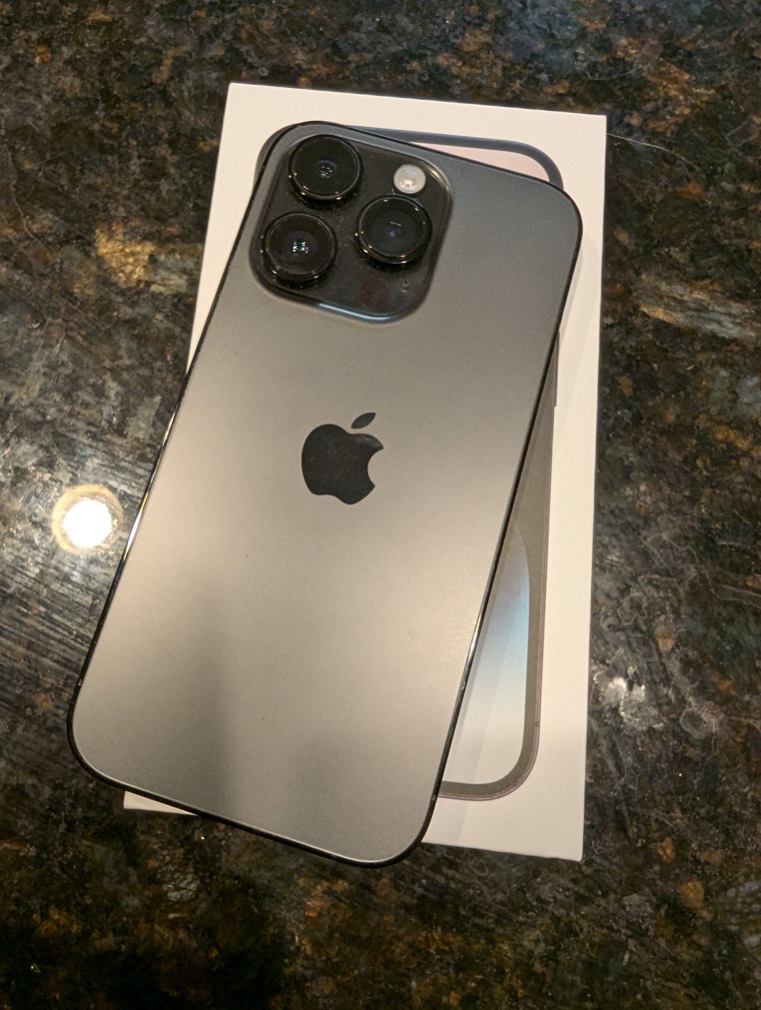 iPhone 14 Pro Unlocked (Black)