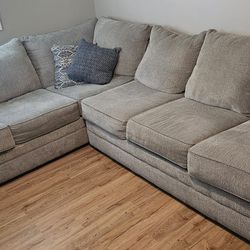 2 Piece Sectional $300
