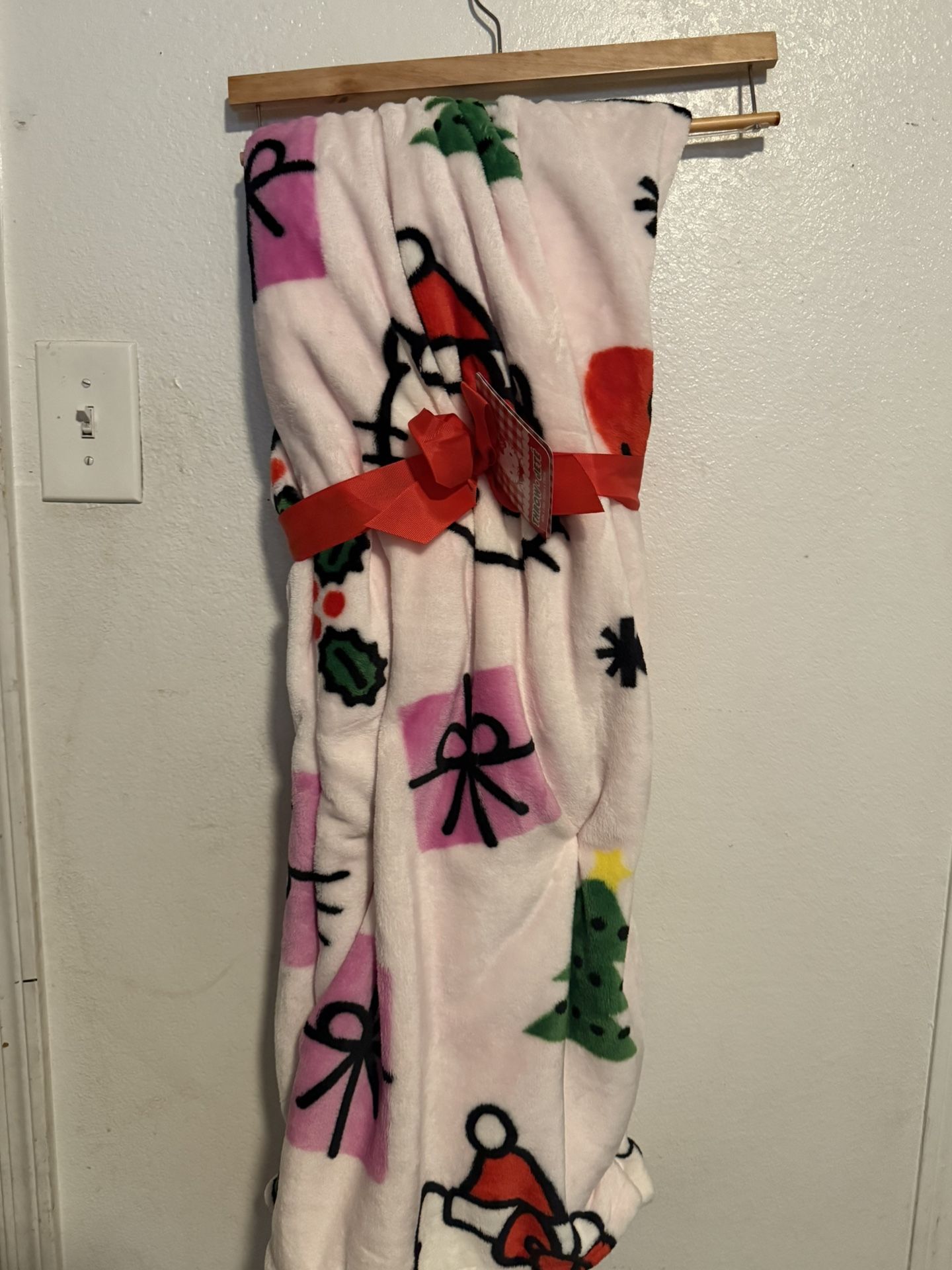 Hello Kitty Xmaz Blanket