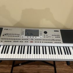 Korg  Pa 80