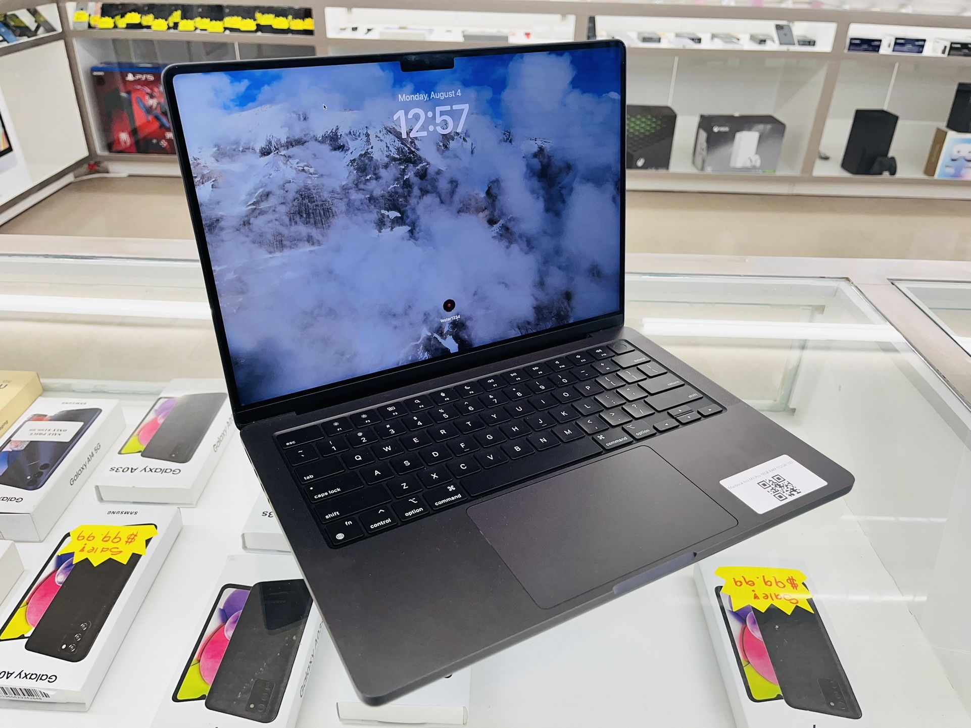 MacBook Pro M3 Pro 2024 14” 18gb Ram 512gb Ssd