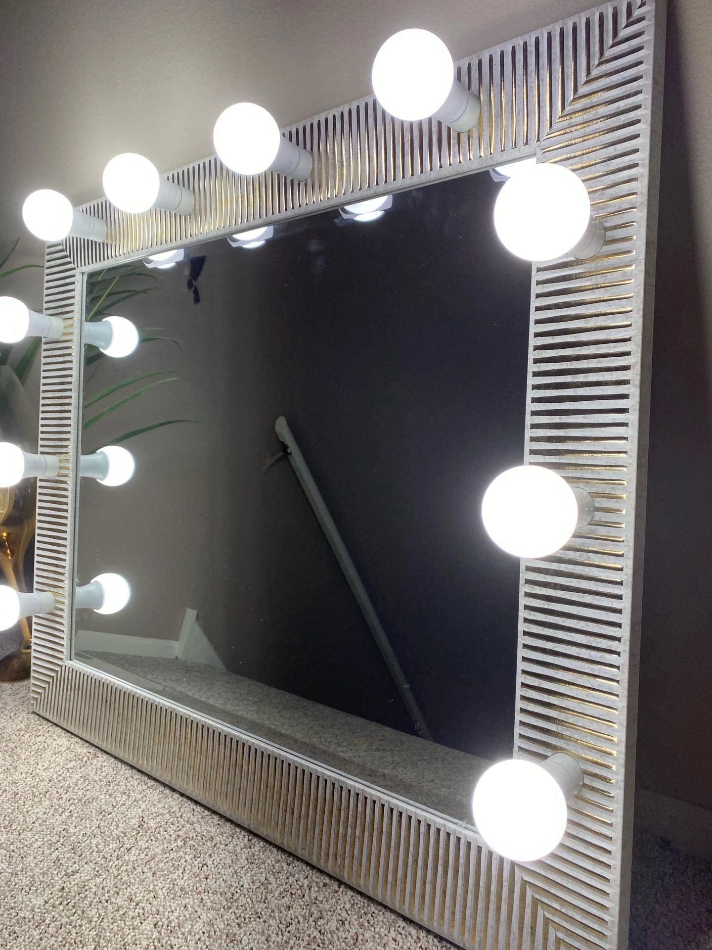 Great Xmas Presents . New Luxury Professional Makeup Vanity Mirror