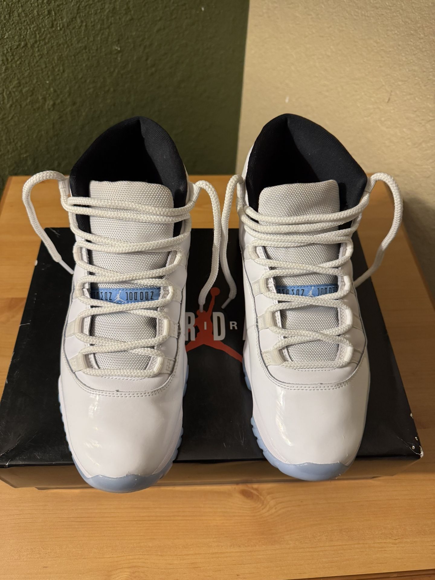 $150 LEGEND BLUES SIZE 10 MEN