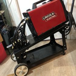 Lincoln Electric Easy-MIG 140 Welder 