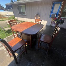 Table With 4 Chairs  Free