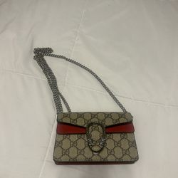 Gucci Dionysus GG Supreme Mini Shoulder Bag – Red Trim