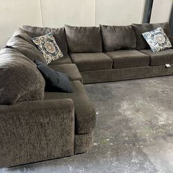 SECTIONAL COUCH SOFA