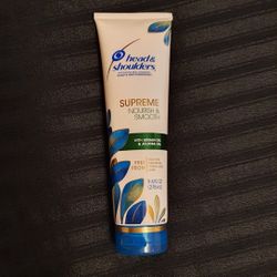 Head & Shoulders Supreme Nourish & Smooth Dandruff Conditioner 