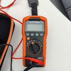 Klein Multimeter With Protective Case 