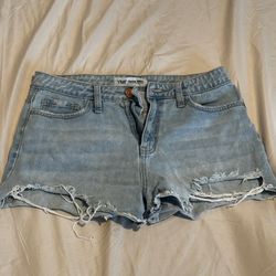 Jean shorts Sz 7 / 28