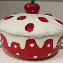 rie cheese / baking dish Strawberry Ceramic Dish with Lid Red White