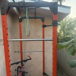 Workout Cage, Has Several Attachments 