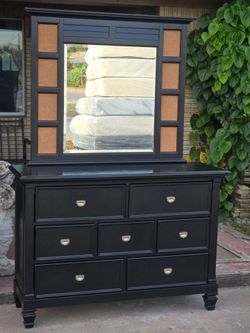 DRESSER WITH MIRROR