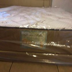 Brand new full size plush mattress included box spring.