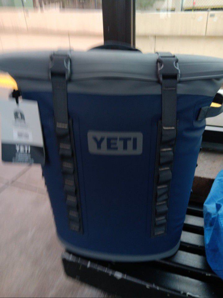 YETI M20 BACKPACK COOLER