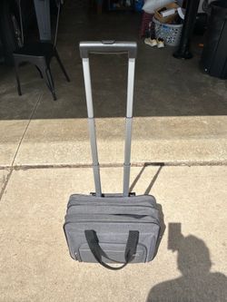 Targus rolling brief case